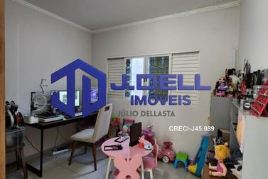 Casa &agrave; venda - 330m&sup2; - Vila Nova Santa Luzia