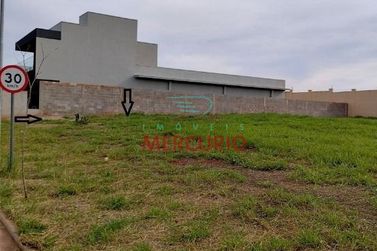 Terreno &agrave; venda - 369m&sup2; - Guestier