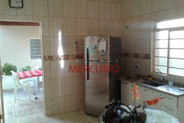 Casa &agrave; venda - 150m&sup2; - Jardim Terra Branca