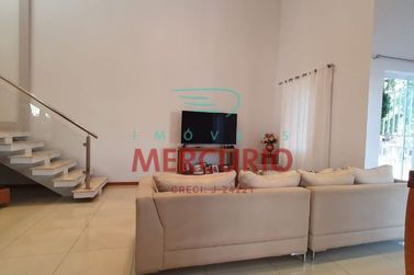 Casa &agrave; venda - 311m&sup2; - Centro