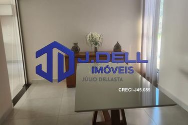 Casa &agrave; venda - 300m&sup2; - Centro