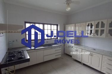 Casa &agrave; venda - 200m&sup2; - Vila Camargo