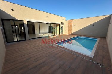 Casa &agrave; venda - 226m&sup2; - Higien&oacute;polis