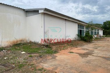 Ch&aacute;cara &agrave; venda - 827m&sup2; - Ch&aacute;caras Piratininga