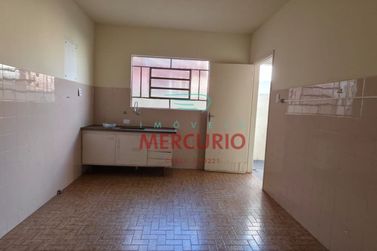Casa &agrave; venda - 100m&sup2; - Parque Residencial das Cam&eacute;lias