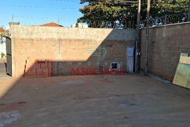 Terreno para alugar - 300m&sup2; - Vila Santo Ant&ocirc;nio