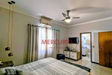 Casa &agrave; venda - 230m&sup2; - Vila Avia&ccedil;&atilde;o