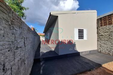 Casa &agrave; venda - 69m&sup2; - Parque Santa C&acirc;ndida