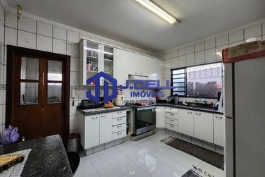 Casa &agrave; venda - 363m&sup2; - Niponica