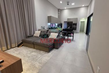 Casa para alugar - 167m&sup2; - Residencial Villa de Le&oacute;n