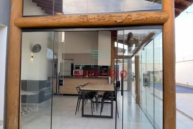 Ch&aacute;cara &agrave; venda - 150m&sup2; - Vale do Igap&oacute;