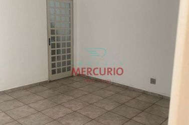 Casa para alugar - 200m&sup2; - Centro