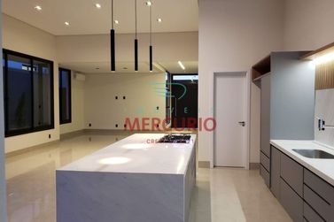 Casa &agrave; venda - 253m&sup2; - Condom&iacute;nio Residencial Cyrela