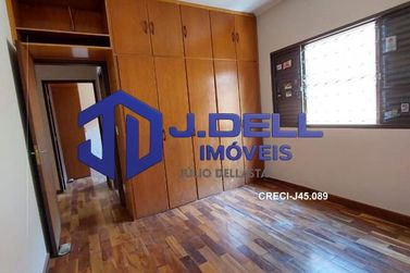 Casa &agrave; venda - 240m&sup2; - Jardim Terra Branca