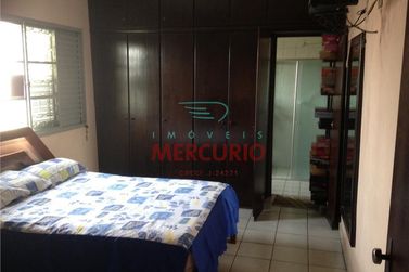 Casa &agrave; venda - 99m&sup2; - Centro