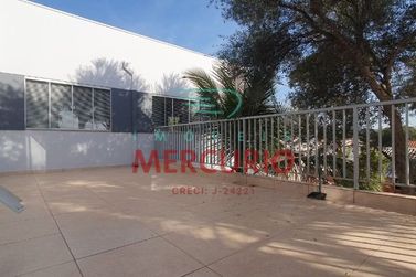 Casa &agrave; venda - 311m&sup2; - Centro