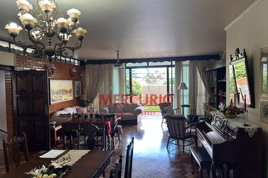Casa &agrave; venda - 325m&sup2; - Vila Santa Tereza
