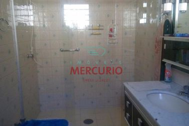 Casa &agrave; venda - 235m&sup2; - Centro