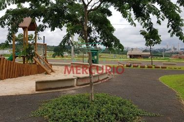 Terreno &agrave; venda - 372m&sup2; - Samambaia Parque Residencial