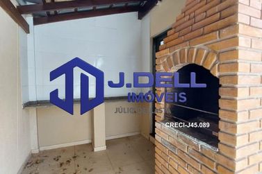 Casa &agrave; venda - 240m&sup2; - Jardim Terra Branca