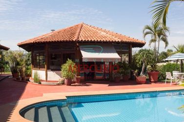 Casa &agrave; venda - 952m&sup2; - Jardim Shangri-L&aacute;
