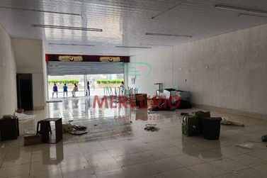 Ponto Comercial para alugar - 200m&sup2; - Centro