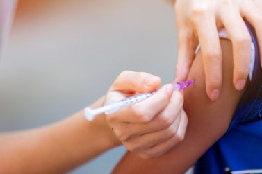 Blumenau promove campanha de vacinação contra a gripe em escolas municipais