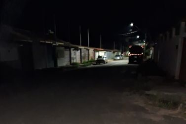 População volta a reclamar de falta de luz em postes em Brumadinho