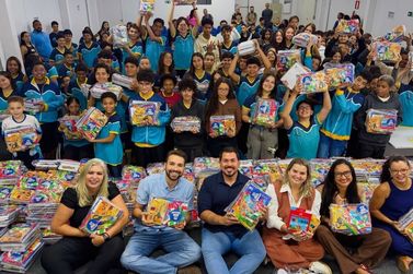 Prefeitura inicia 1&ordm; dia de aulas com grandes entregas aos estudantes