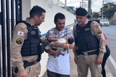 [V&iacute;deo] A&ccedil;&atilde;o r&aacute;pida da Pol&iacute;cia Militar salva beb&ecirc; em situa&ccedil;&atilde;o de engasgo em Brumadinho