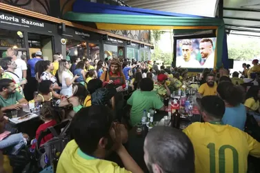 Trabalhador ter&aacute; folga em jogos do Brasil na Copa do Mundo? Entenda o que diz a legisla&ccedil;&atilde;o