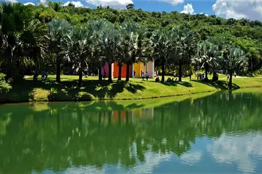 Inhotim ter&aacute; funcionamento ampliado durante as f&eacute;rias de julho