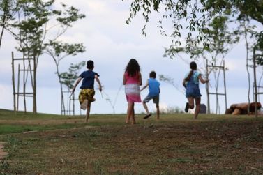 Memorial Brumadinho re&uacute;ne teatro e oficinas gratuitas para crian&ccedil;as e fam&iacute;lias