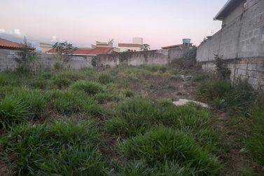 Terreno &agrave; venda - 360m&sup2; - Bela Vista