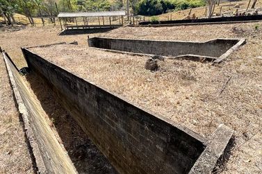 Fazenda &agrave; venda - 300m&sup2; - Centro 