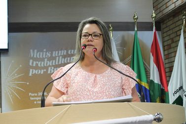 Vereadora destaca o lançamento de plano nacional com foco na população de rua