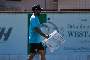 Brusque realiza treino tático visando jogo de volta da final do Catarinense