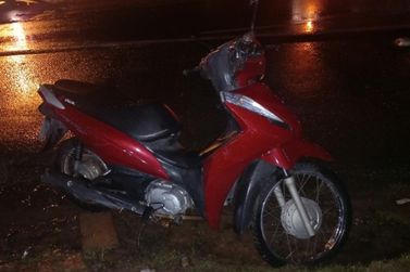 Motociclista morre atropelado na rodovia Antônio Heil