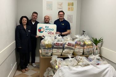 Rotary Club de Brusque entrega 60 cestas básicas a famílias vulneráveis