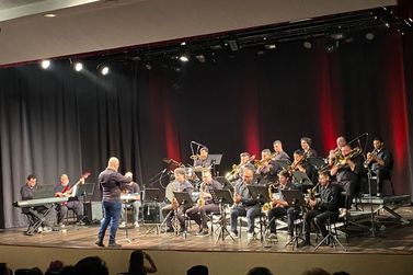 Big Band Brusque apresenta espet&aacute;culo gratuito no Teatro do CESCB