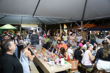 Feira Del&iacute;cias de P&aacute;scoa atrai moradores e visitantes em Guabiruba