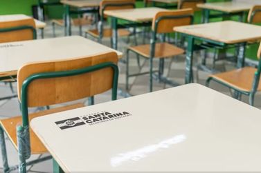 SC sanciona lei que permite veto de pais a conte&uacute;dos sobre g&ecirc;nero e prev&ecirc; multas a escolas