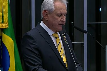 Empres&aacute;rio de Brusque &eacute; empossado senador e afirma que SC &eacute; exemplo para o pa&iacute;s