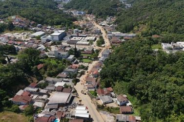 Trecho da Primeiro de Maio ter&aacute; bloqueio total para obras de macrodrenagem