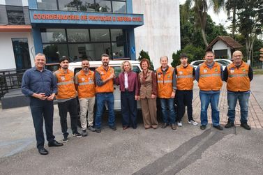 Defesa Civil de Brusque recebe SUV 4x4 adquirida com recursos federais