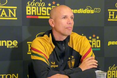 Higo Magalh&atilde;es destaca for&ccedil;a mental do Brusque ap&oacute;s empate nos acr&eacute;scimos
