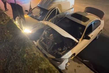 Acidente na Beira Rio deixa homem em estado grave e motorista foge do local