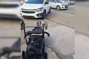 Beb&ecirc; de tr&ecirc;s meses e m&atilde;e s&atilde;o atropelados ap&oacute;s acidente entre dois carros em SC