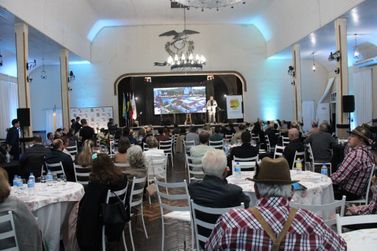 Clube de Ca&ccedil;a e Tiro Ara&uacute;jo Brusque celebra 160 anos de hist&oacute;ria
