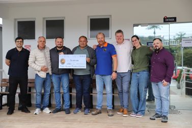 Evento de trilheiros arrecada R$ 10 mil para hospital de Guabiruba